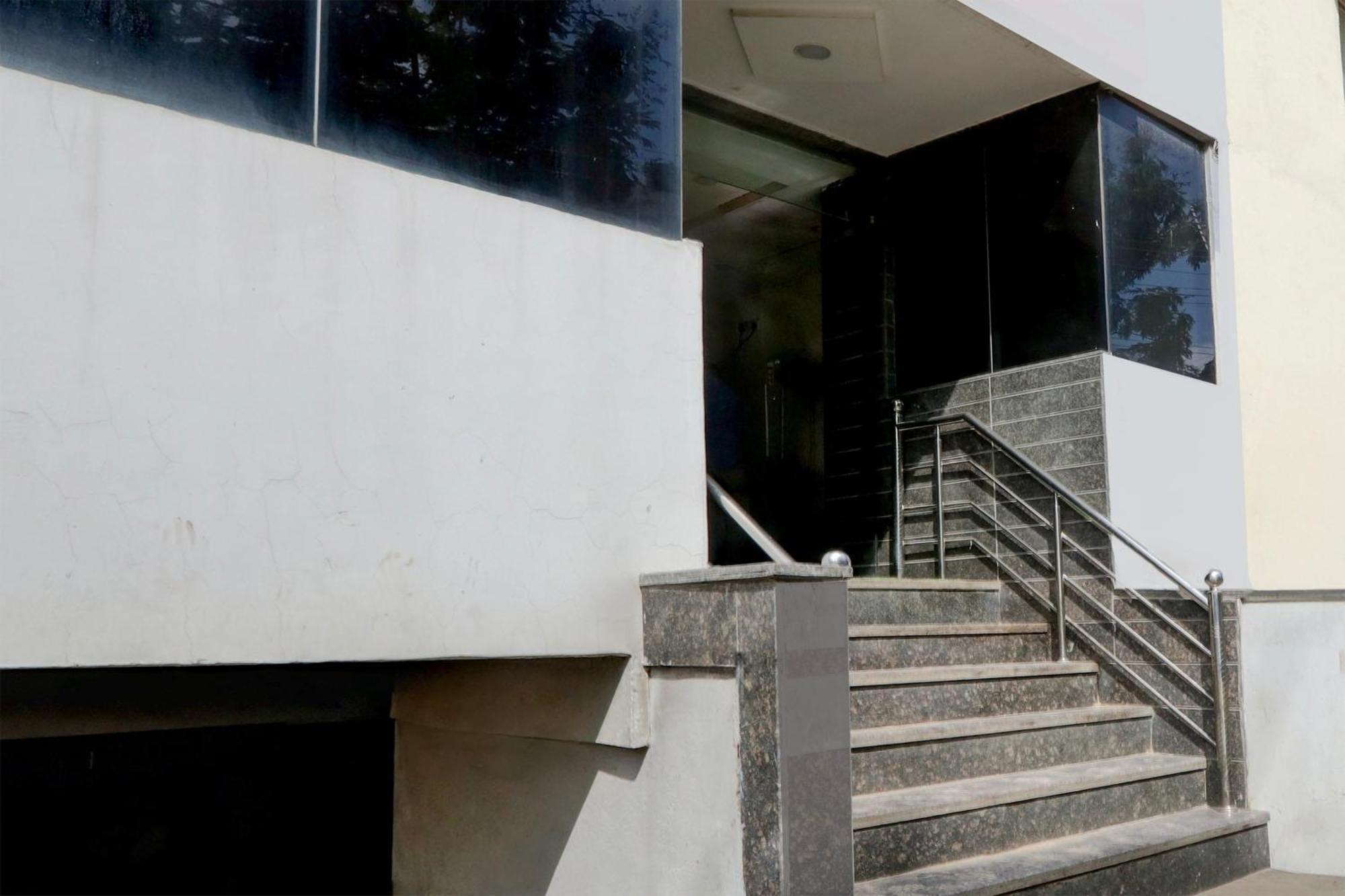 Super Hotel O Medipally Upal Dış mekan fotoğraf