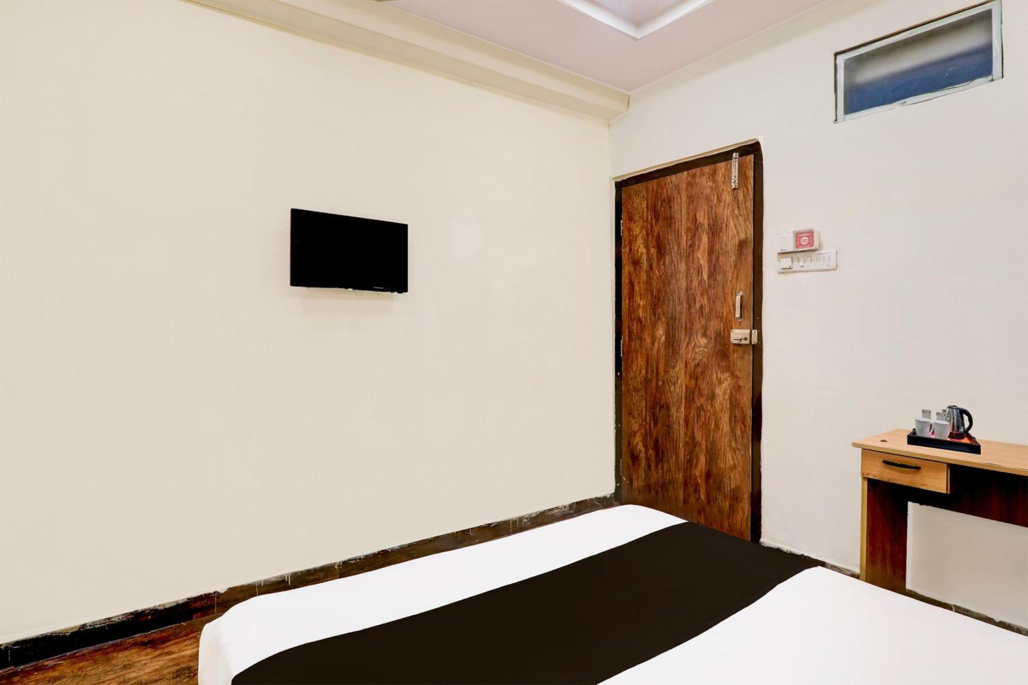 Super Hotel O Medipally Upal Dış mekan fotoğraf