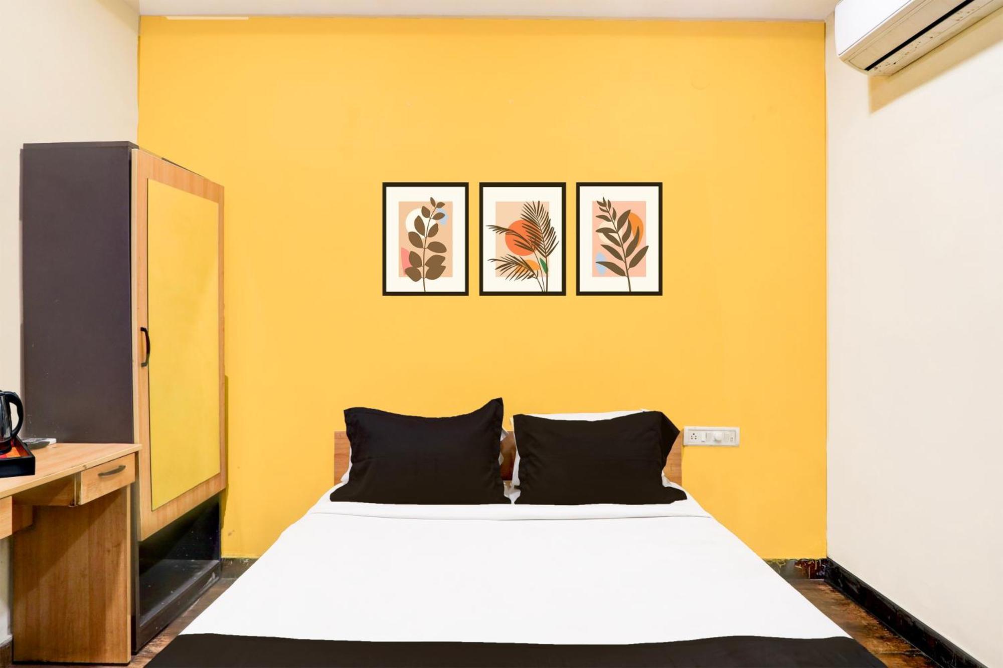 Super Hotel O Medipally Upal Dış mekan fotoğraf