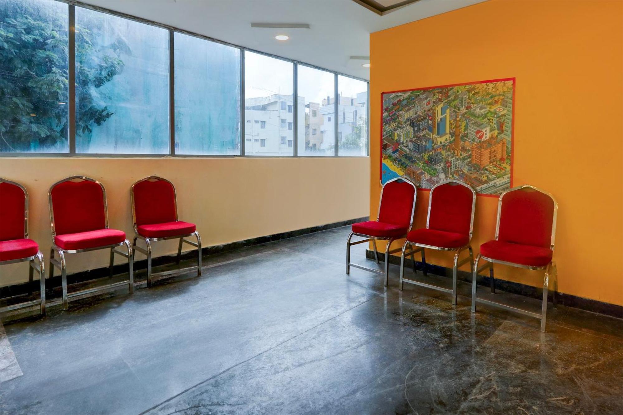 Super Hotel O Medipally Upal Dış mekan fotoğraf