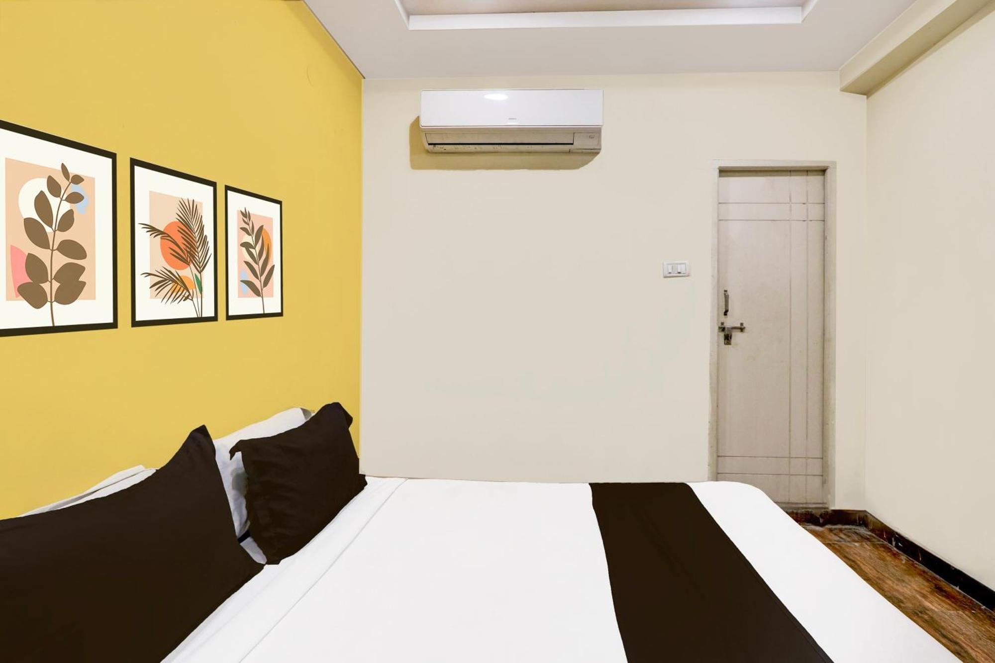 Super Hotel O Medipally Upal Dış mekan fotoğraf