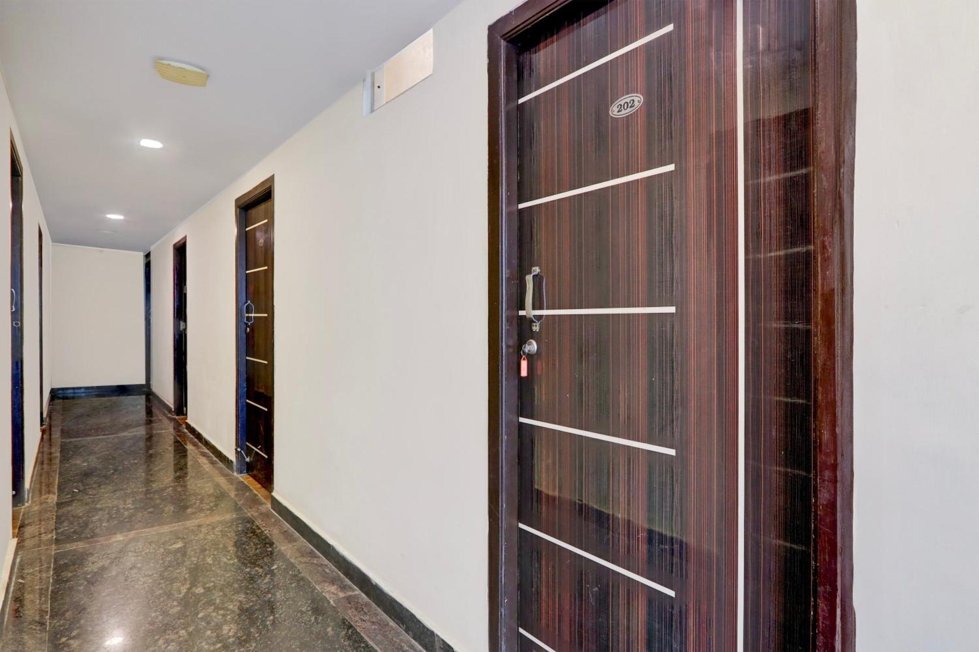 Super Hotel O Medipally Upal Dış mekan fotoğraf