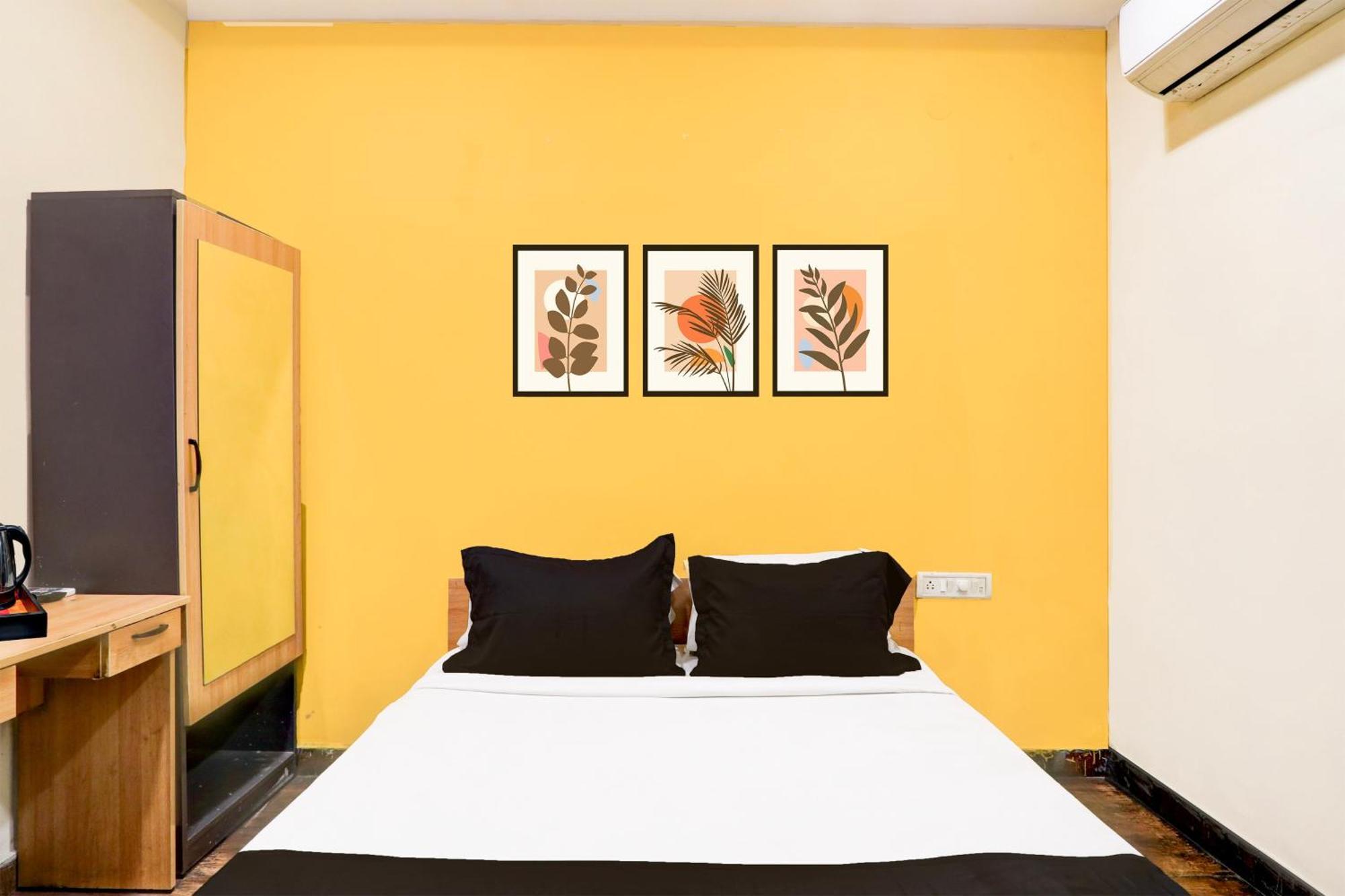 Super Hotel O Medipally Upal Dış mekan fotoğraf
